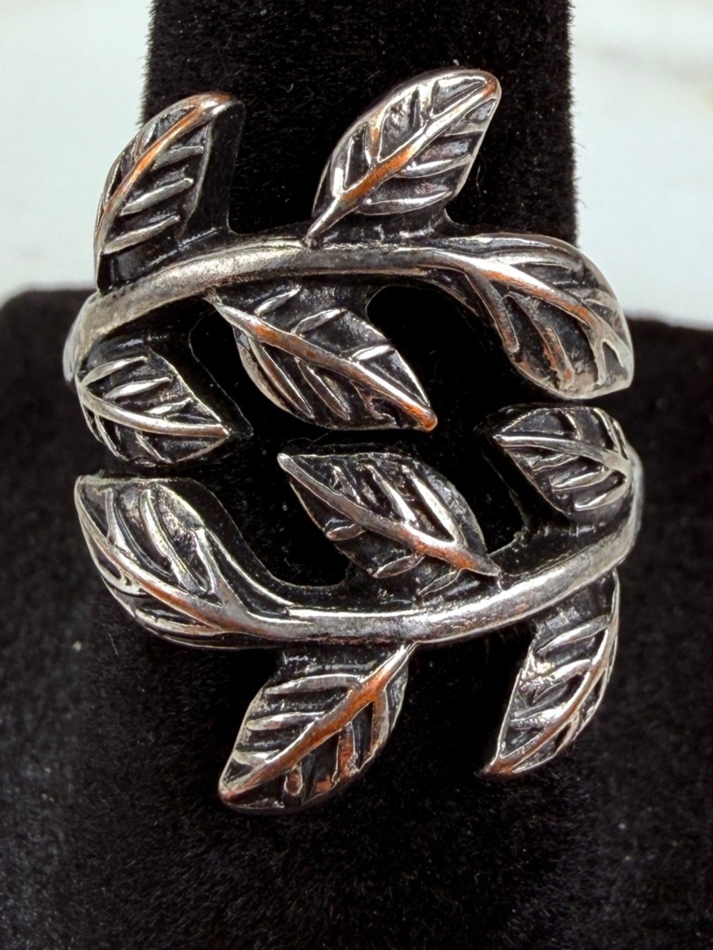 Aged Silvertone Leaf Design Metal Ring 6 3/4 - Picture 1 of 6
